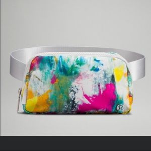 Lululemon belt bag